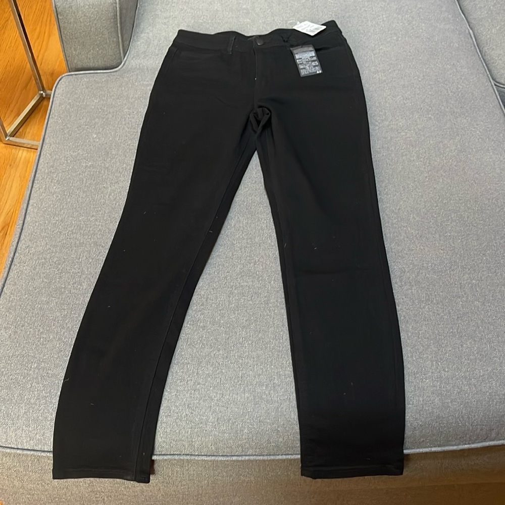Forever 21 Denim Pant/Long Black new with tags - size 29